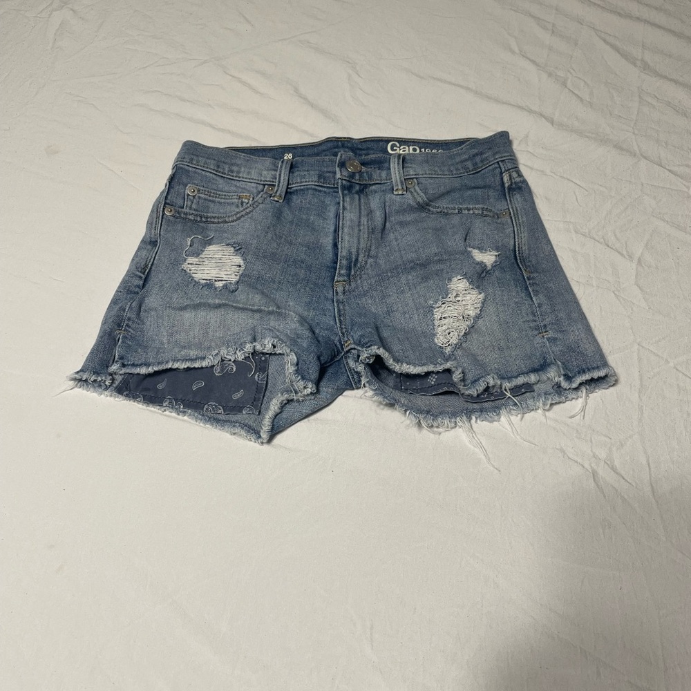 GAP Women's Distressed Denim Shorts - Blue